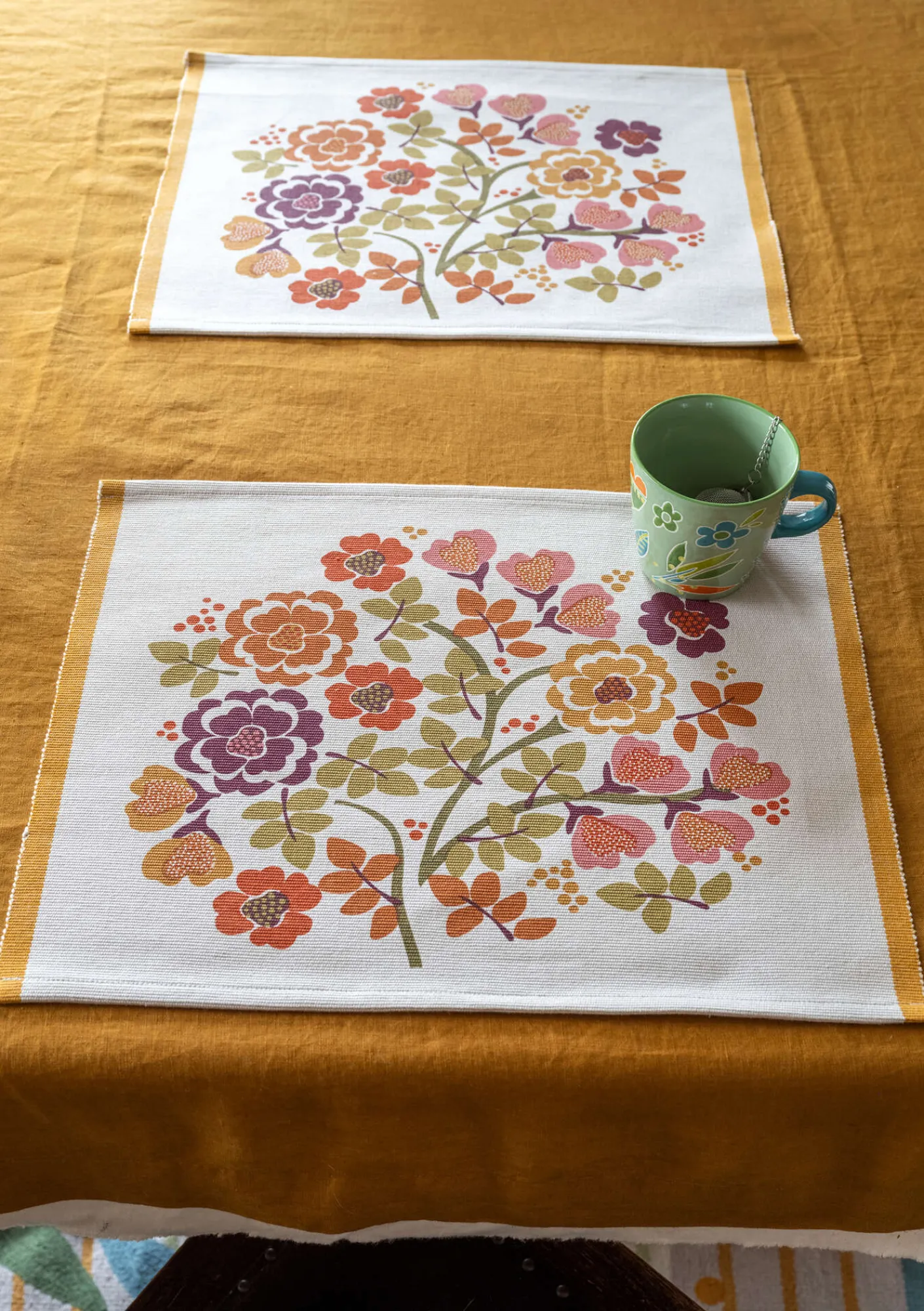 Bordstablett "Wild rose" i ekologisk bomull-Gudrun Sjödén Hot