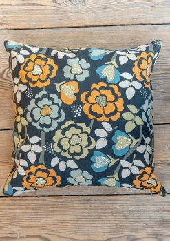 Tryckt kuddfodral "Wild rose" i lin/bomull-Gudrun Sjödén Clearance