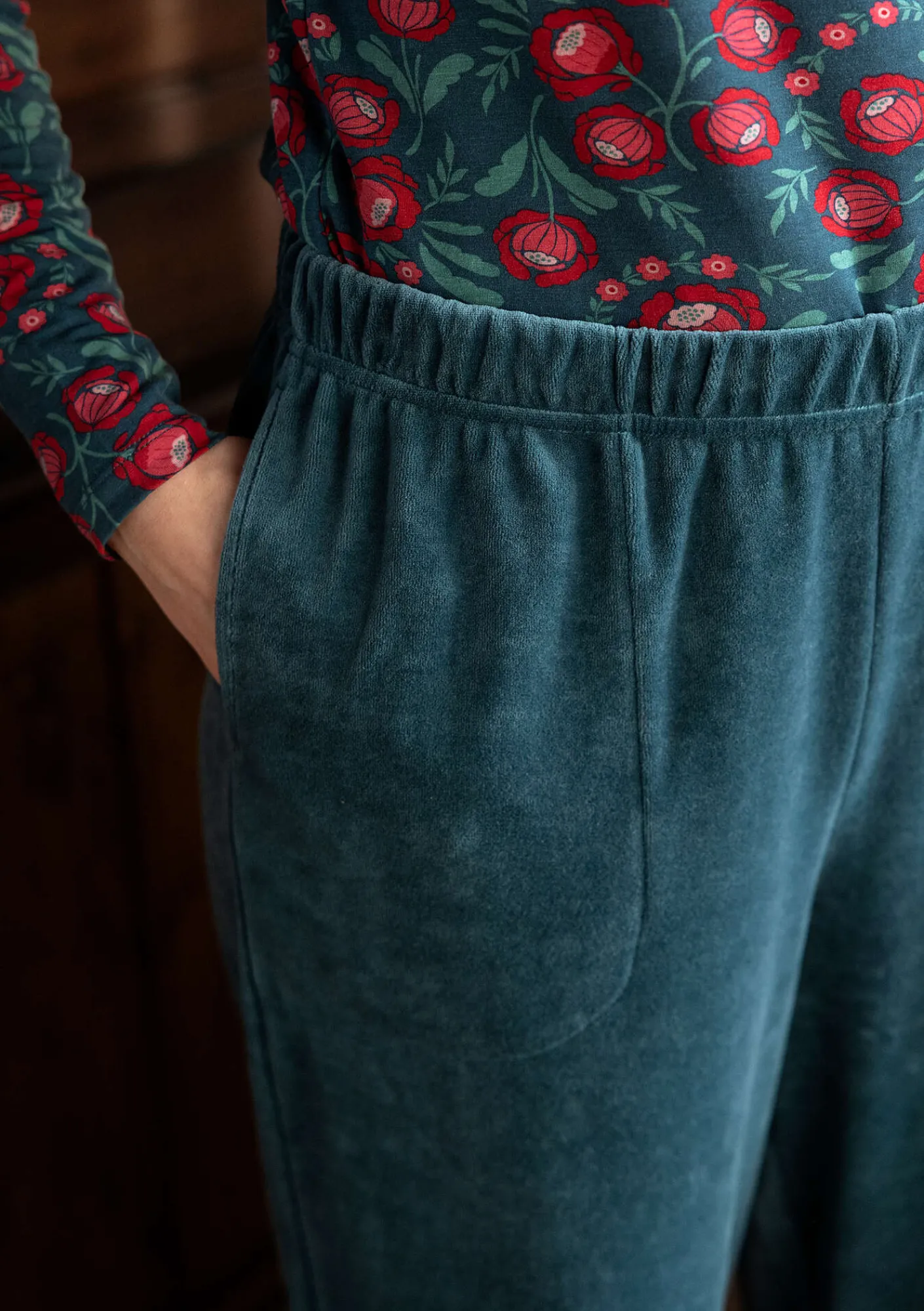 Velourbyxa "Nora" i ekologisk bomull/återvunnen polyester-Gudrun Sjödén New