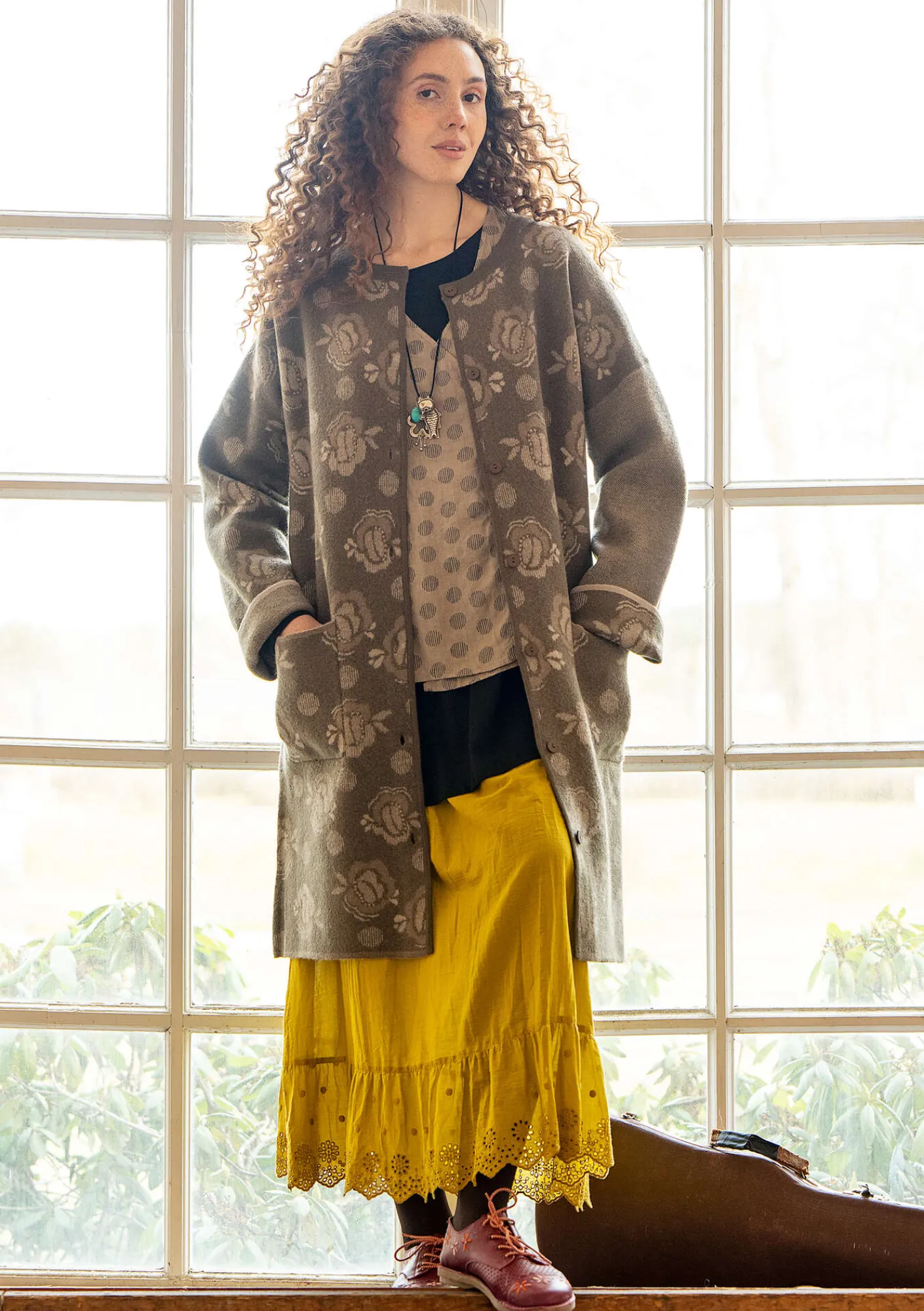 Vändbar stickad kappa "Aria" i filtad ull-Gudrun Sjödén