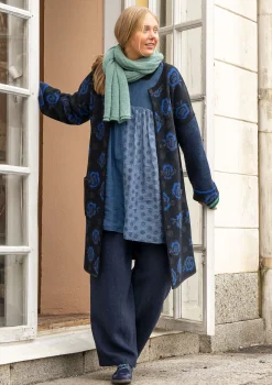 Vändbar stickad kappa