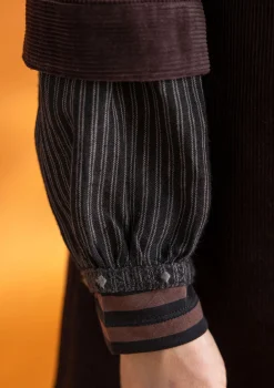 Vävd artistblus ”Asta” i lin-Gudrun Sjödén