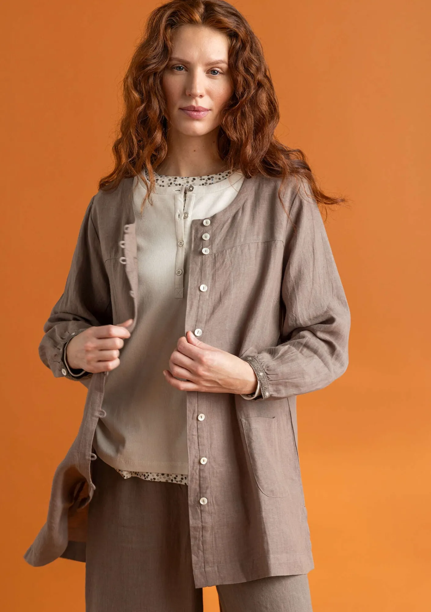 Vävd artistblus ”Asta” i lin-Gudrun Sjödén New