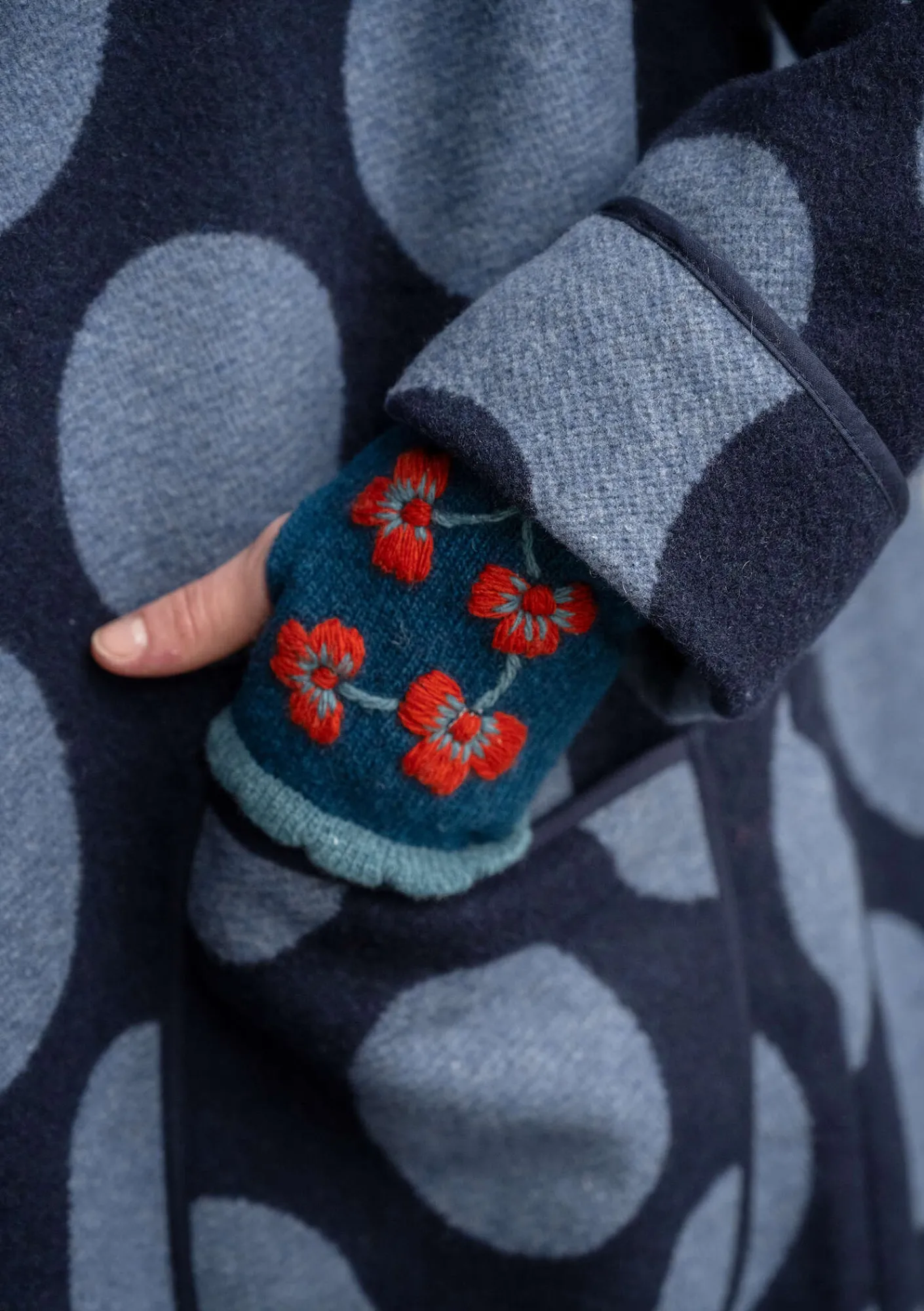 Vävd kappa "Stone" i ullblandning-Gudrun Sjödén Sale